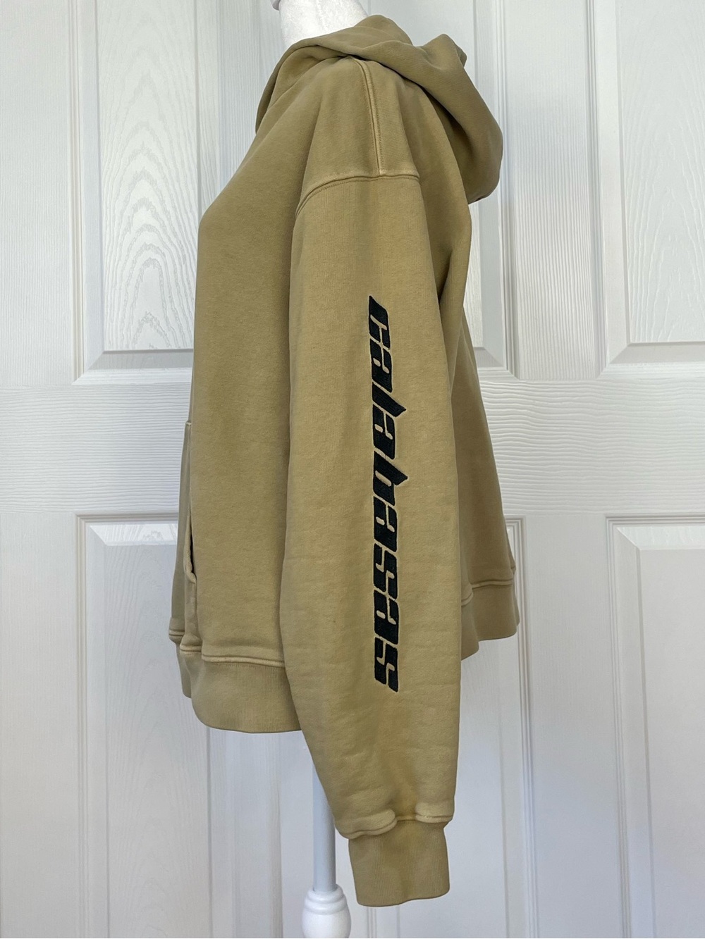 YEEZY Calabasas Unisex Hoodie size Medium